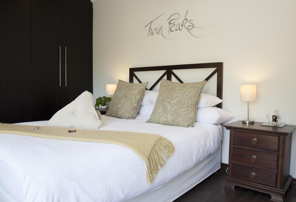 Keren'S Vine Guesthouse Стелленбос Экстерьер фото
