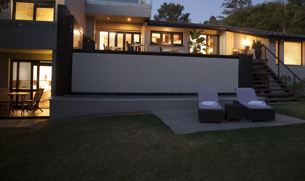 Keren'S Vine Guesthouse Стелленбос Экстерьер фото